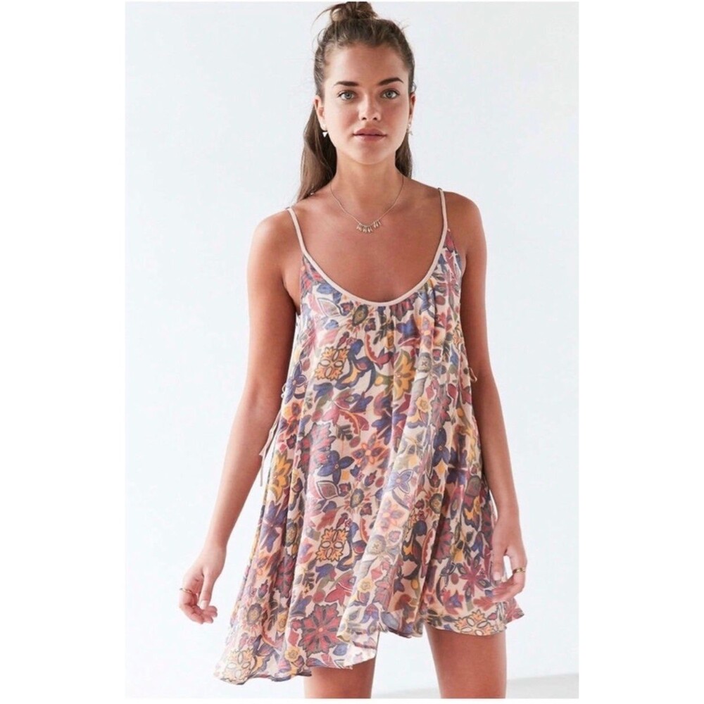Kimchi Blue UO Floral Dress